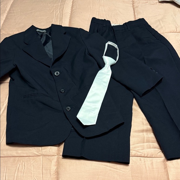 Other - Classic Kids' Black Suit Set with White Tie